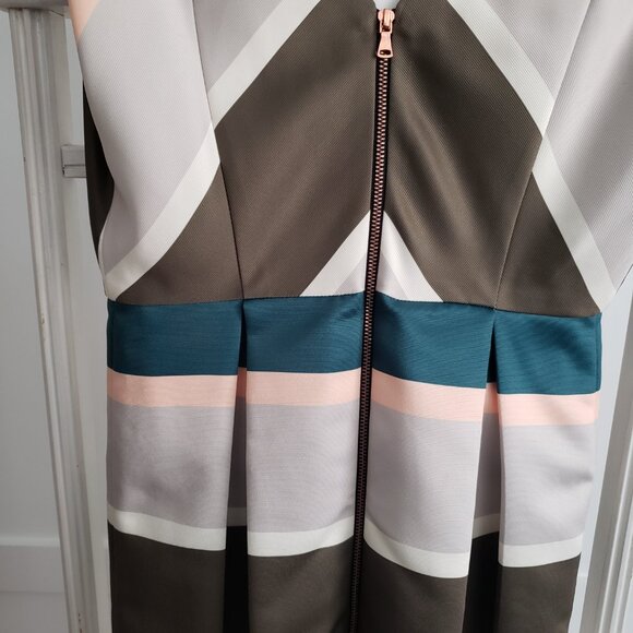 EUC TROUBADOUR Fast Lane stunner garment (2) - Picture 4 of 8